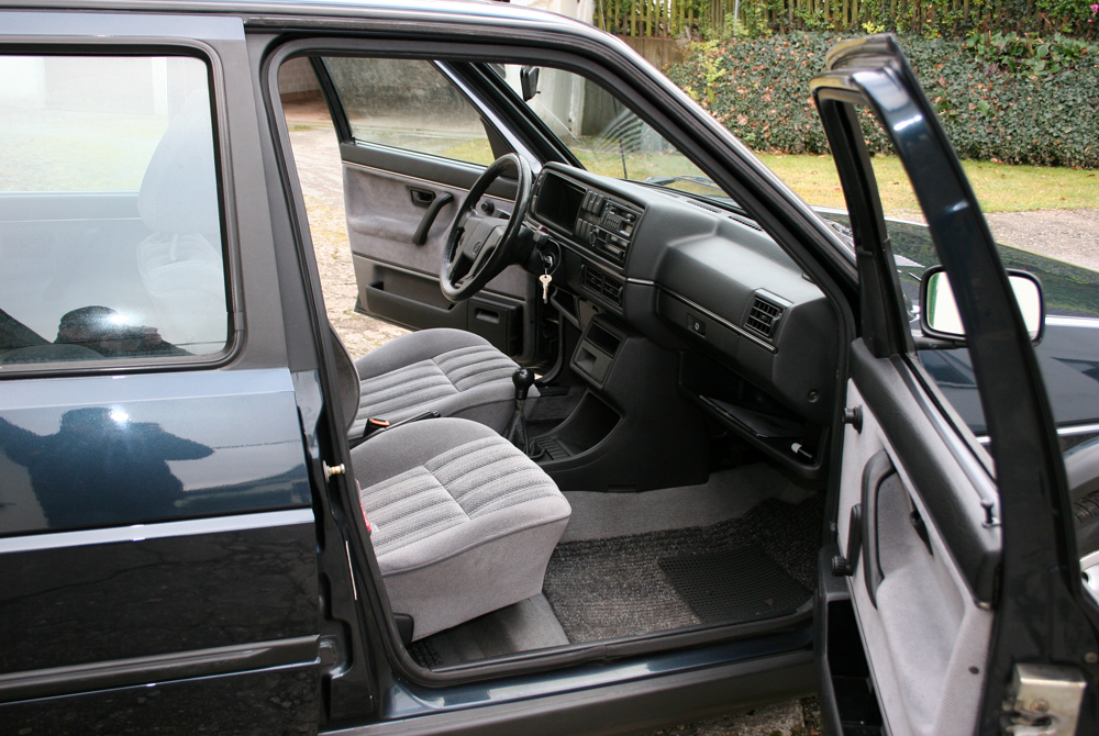 Jetta Blau